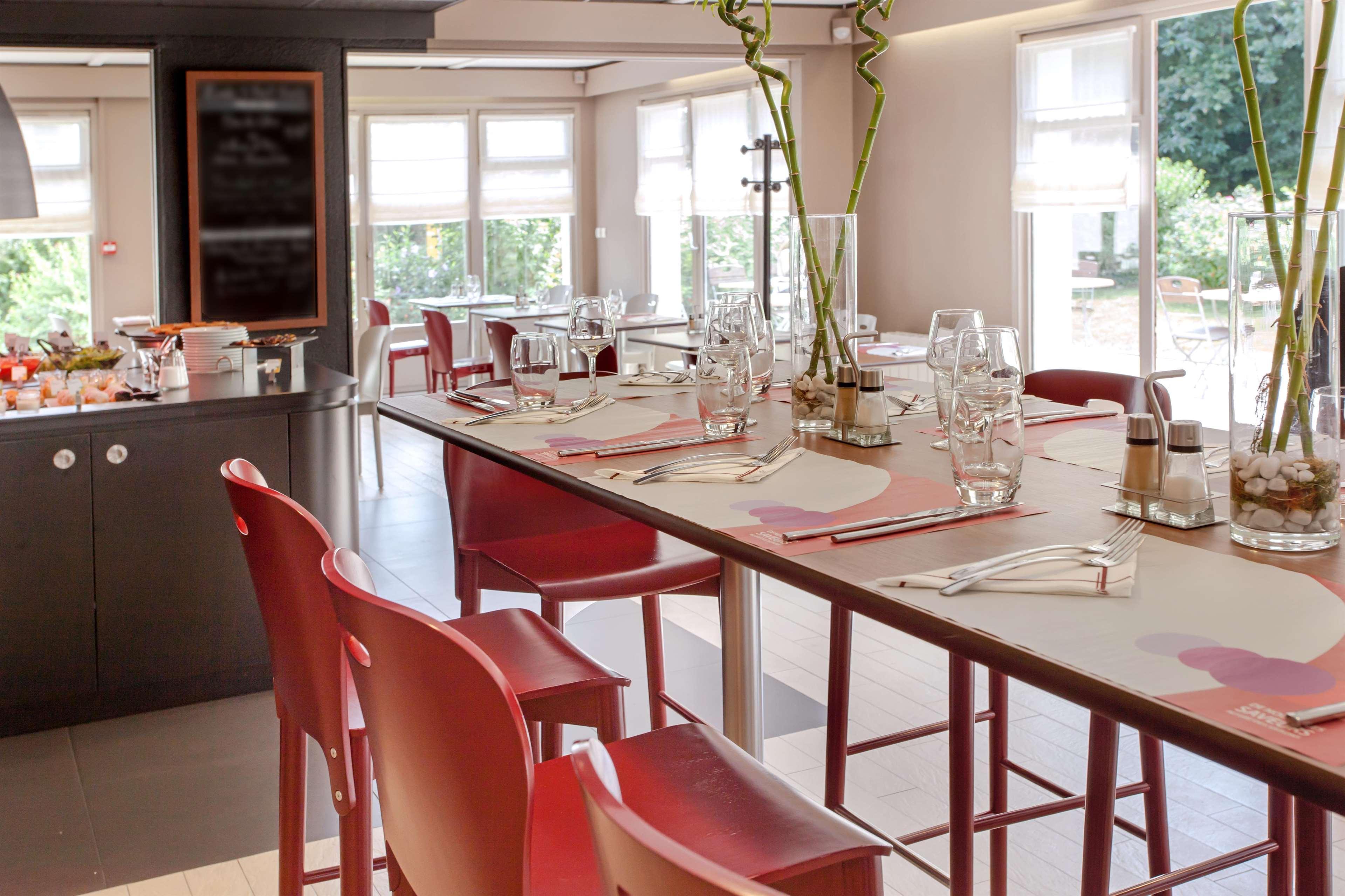 Campanile Angers Ouest - Beaucouze Hotell Exteriör bild