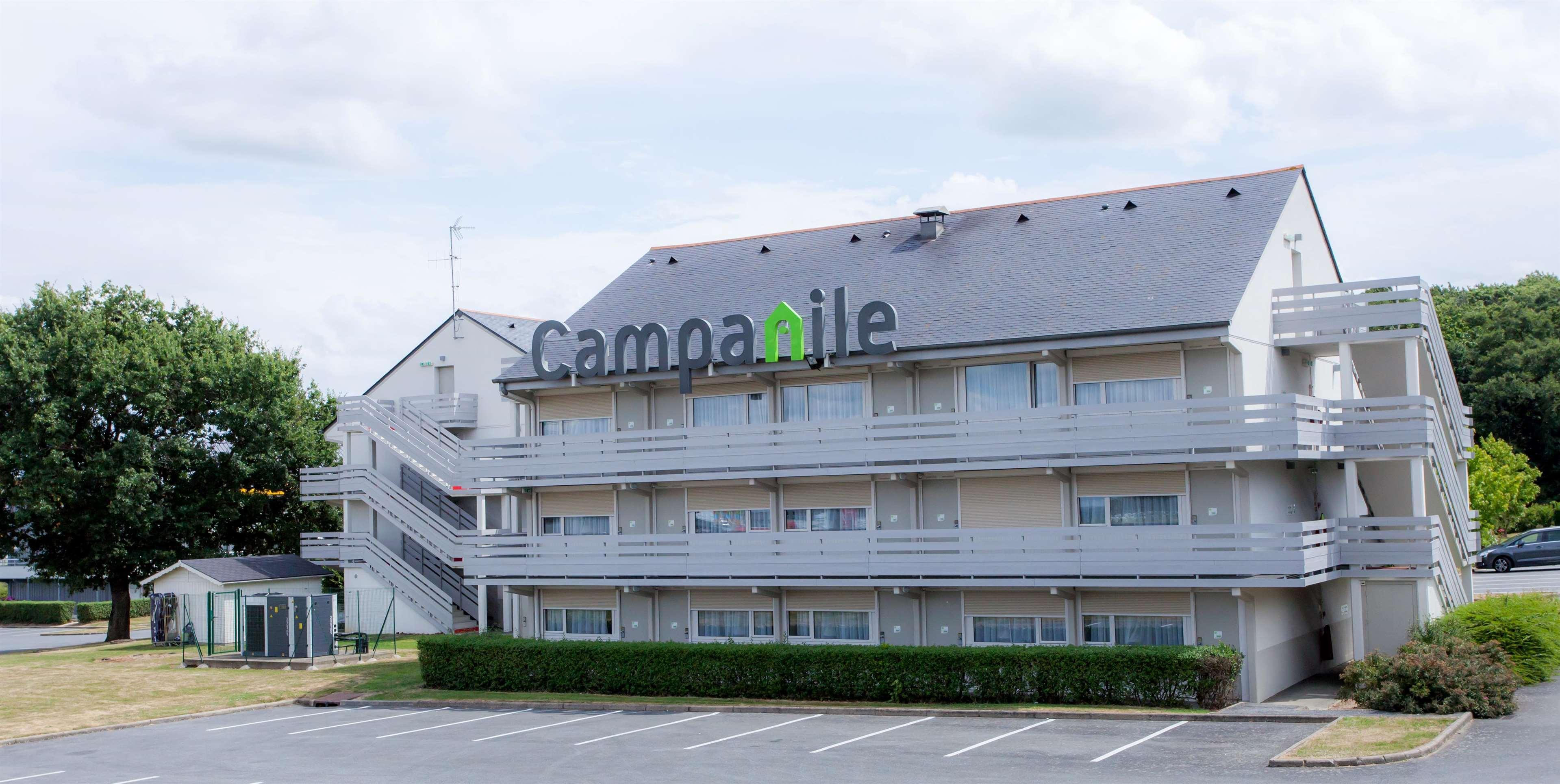Campanile Angers Ouest - Beaucouze Hotell Exteriör bild
