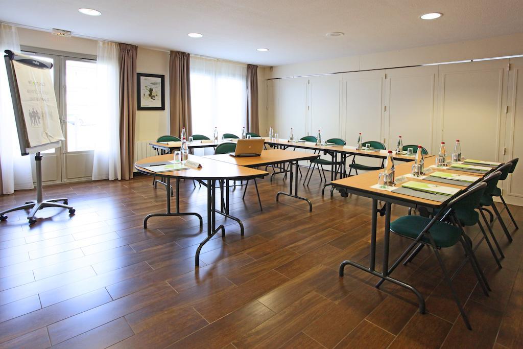 Campanile Angers Ouest - Beaucouze Hotell Exteriör bild