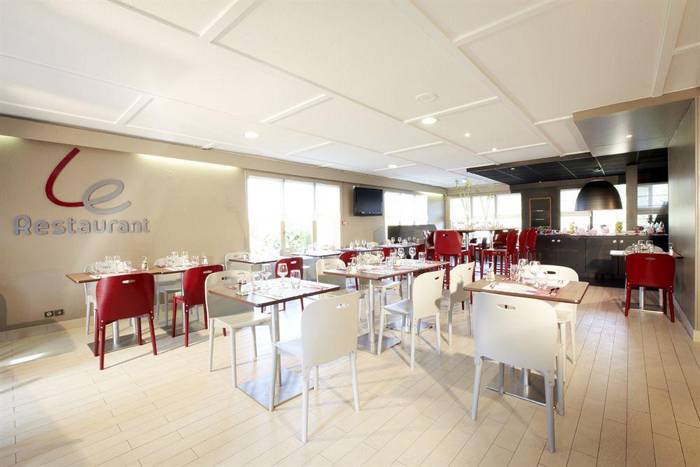 Campanile Angers Ouest - Beaucouze Hotell Restaurang bild